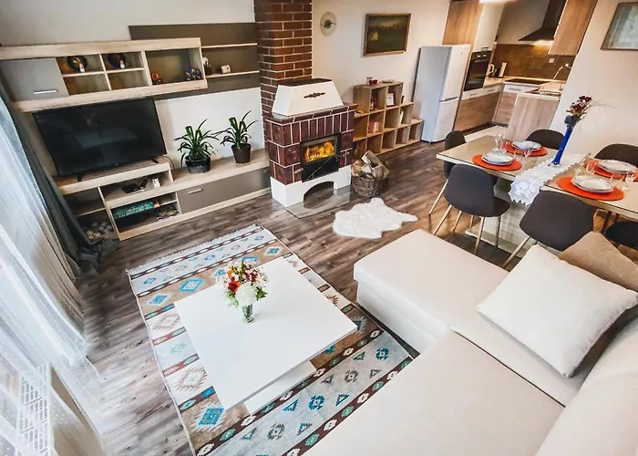 Hisa Pri Jezeru شقة