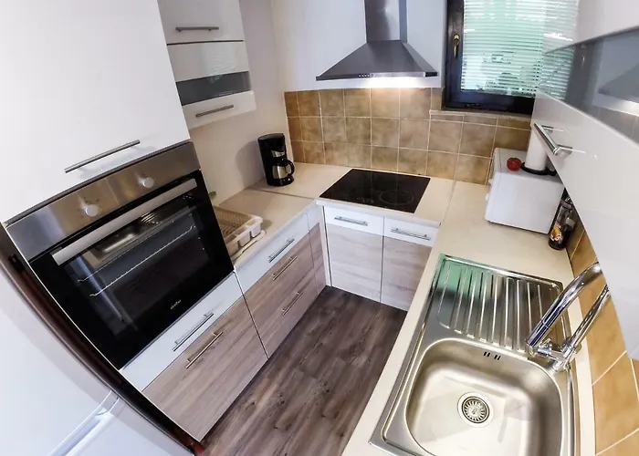 Hisa Pri Jezeru Appartement Dobrovnik